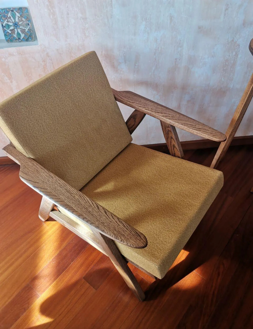 Mid-Century Modern Lounge Chair
